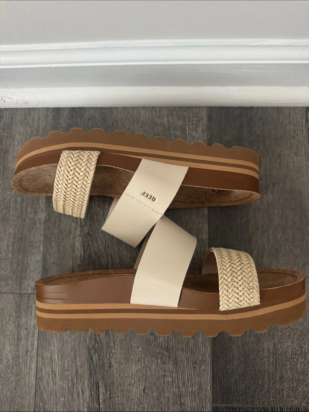 Reef Cushion Vista Hi Braided Slide sandals Vintage Cream Size 8